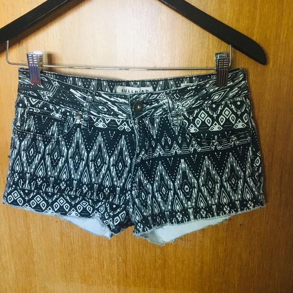 Patterned Shorts - Picture 1 of 2